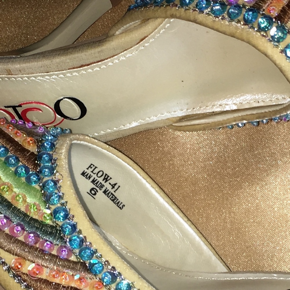 Shoes - Picture 3 of 4